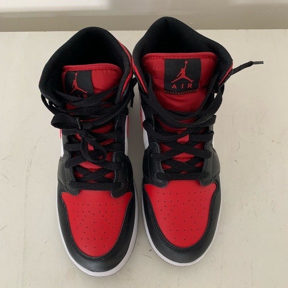 Nike Air Jordan 1 Mid Bred Toe - Picture 7 of 8